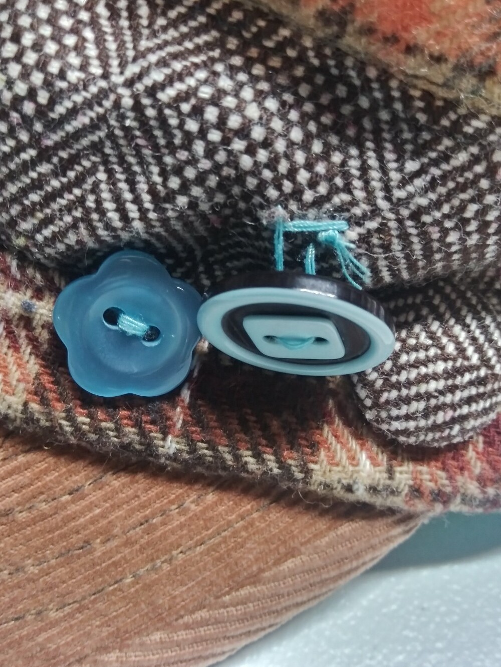 MUDD Vintage Y2K Brown Plaid Patchwork Cap with Blue Button Paperboy Hat - Picture 5 of 12